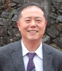 [한편의 시] 상록수 오가던 유월