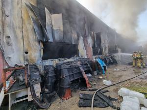 합덕읍 운산리 공장 화재..재산피해 1억 8900만원