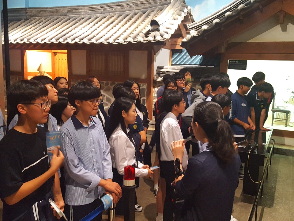 지난 12일 송악고 학생들이 독립기념관에서 체험교육을 진행했다.