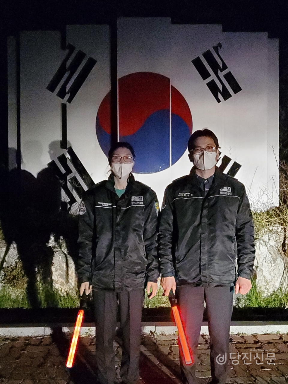 김신일 대장(오른쪽)과 그의 아내 김승연 씨.