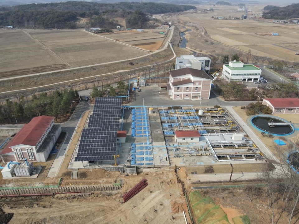 하수처리장 내 설치된 태양광 발전 시설. ⓒ당진시청 제공