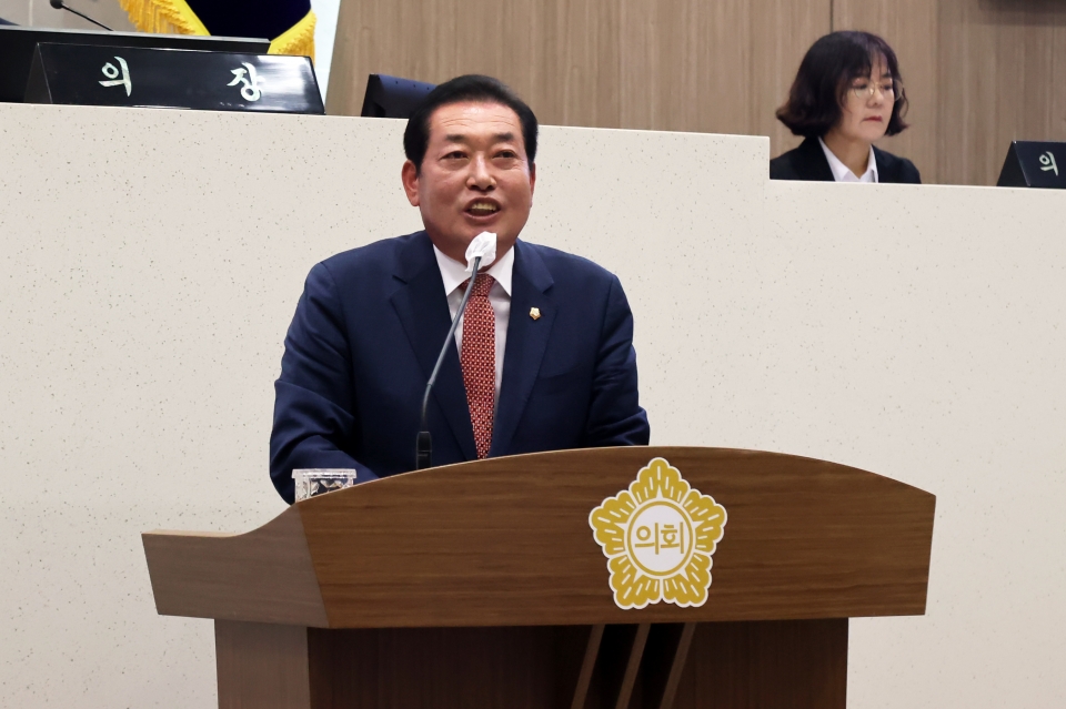 5분 자유발언을 하고 있는 김명진 의원. ⓒ당진시의회 제공