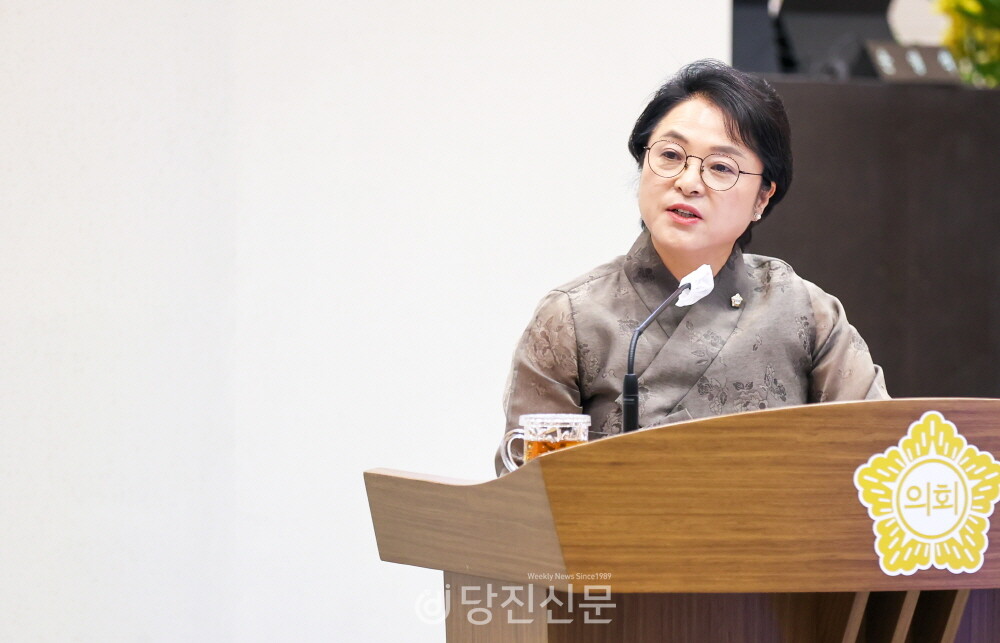 시정질의를 하고 있는 김명회 시의원. ⓒ당진시의회 제공