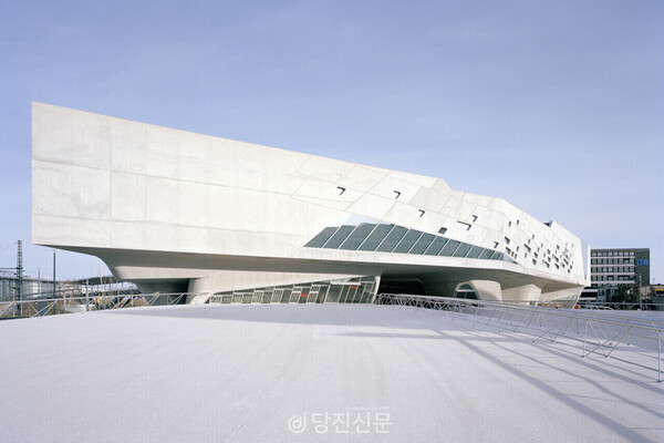 독일은 장애인차별금지법과 사회복지법 등을 통해 교육·고용·교통·문화생활의 평등을 보장하고 있으며, 공공건물과 교통시설 대부분이 무장애 설계를 의무화하고 있다. ⓒ당진신문